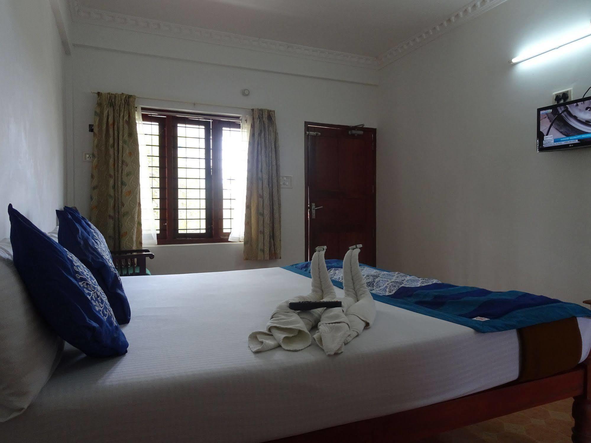 Cosy Regency Bed & Breakfast Alappuzha Exterior photo