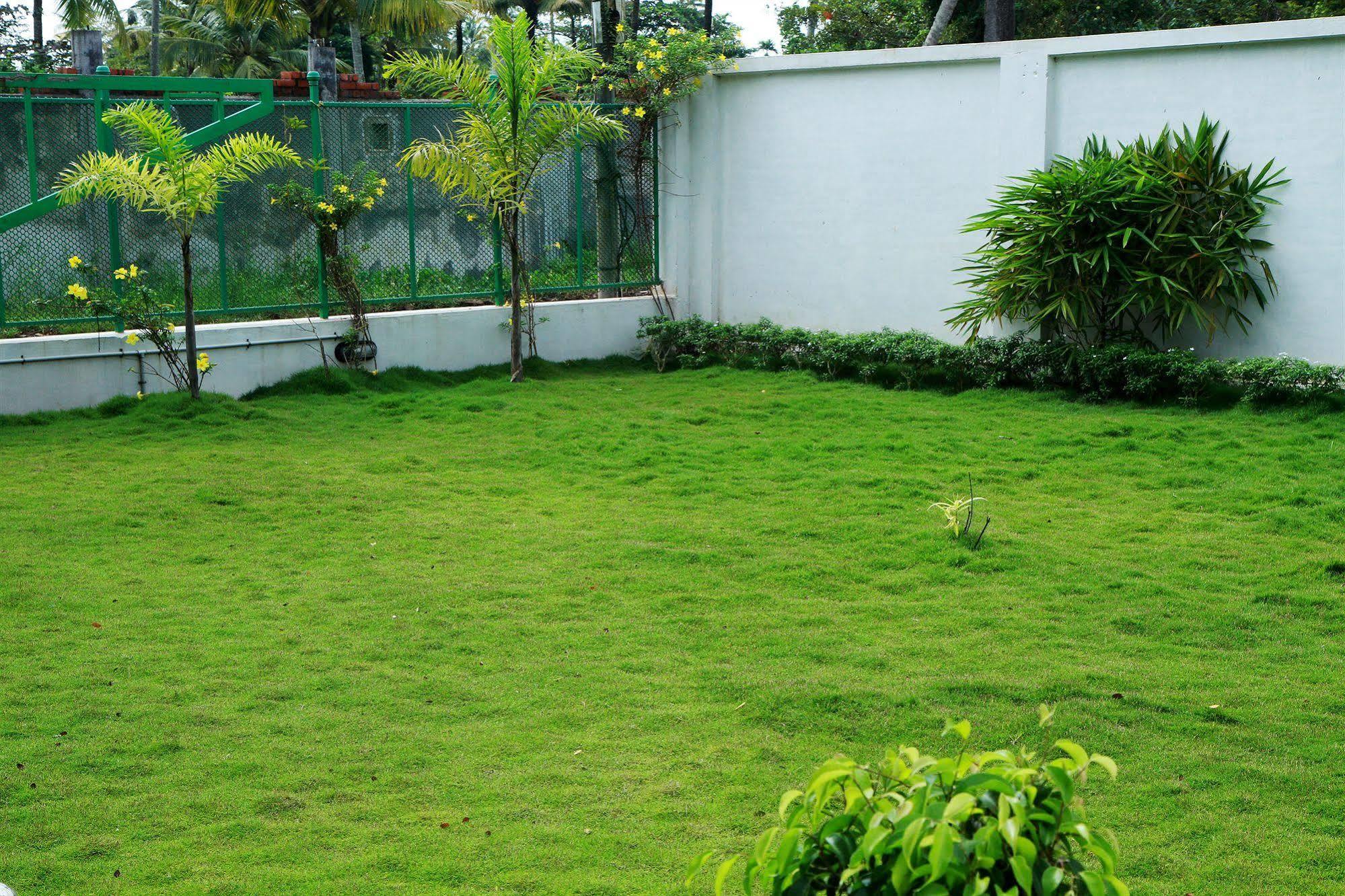 Cosy Regency Bed & Breakfast Alappuzha Exterior photo