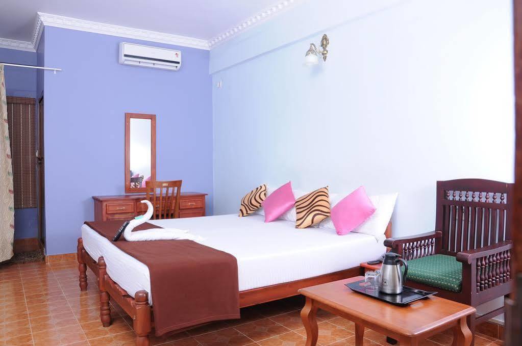 Cosy Regency Bed & Breakfast Alappuzha Exterior photo
